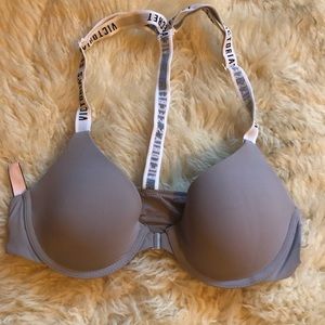 brand new vs bra!! super soft, just not my size!